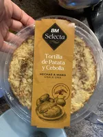 Tortilla de patata con cebolla hecha a mano
