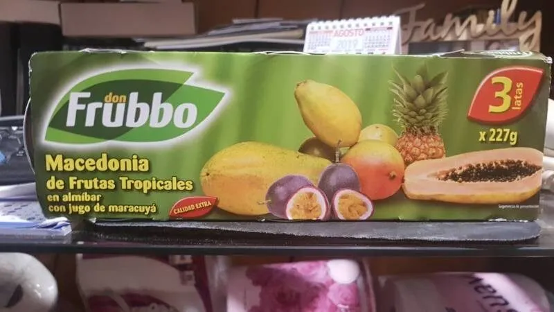 Macedonia de frutas tropicales