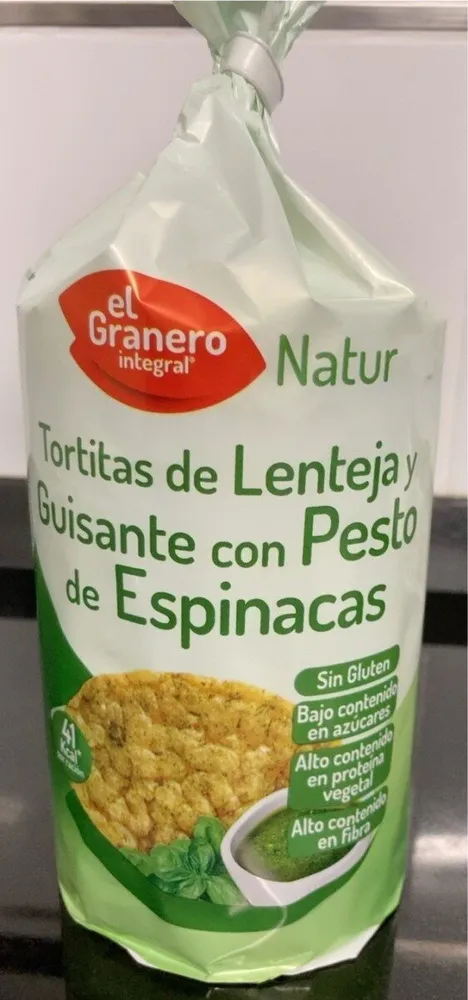 Tortitas de lenteja y guisante con pesto de espinacas