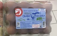 Huevos frescos de gallinas libres de jaulas