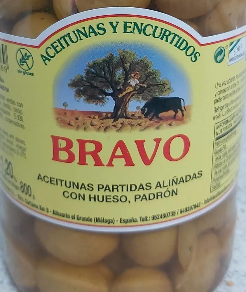 Aceitunas partidas aliñadas con hueso