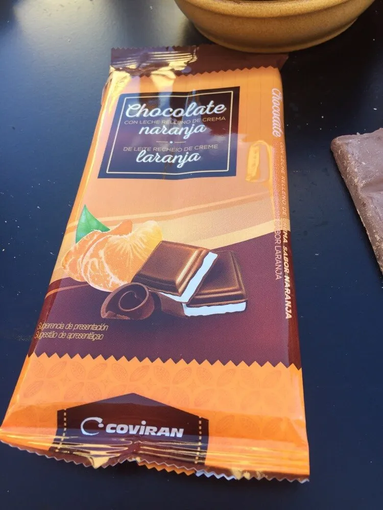 Chocolate con leche relleno de crema de naranja