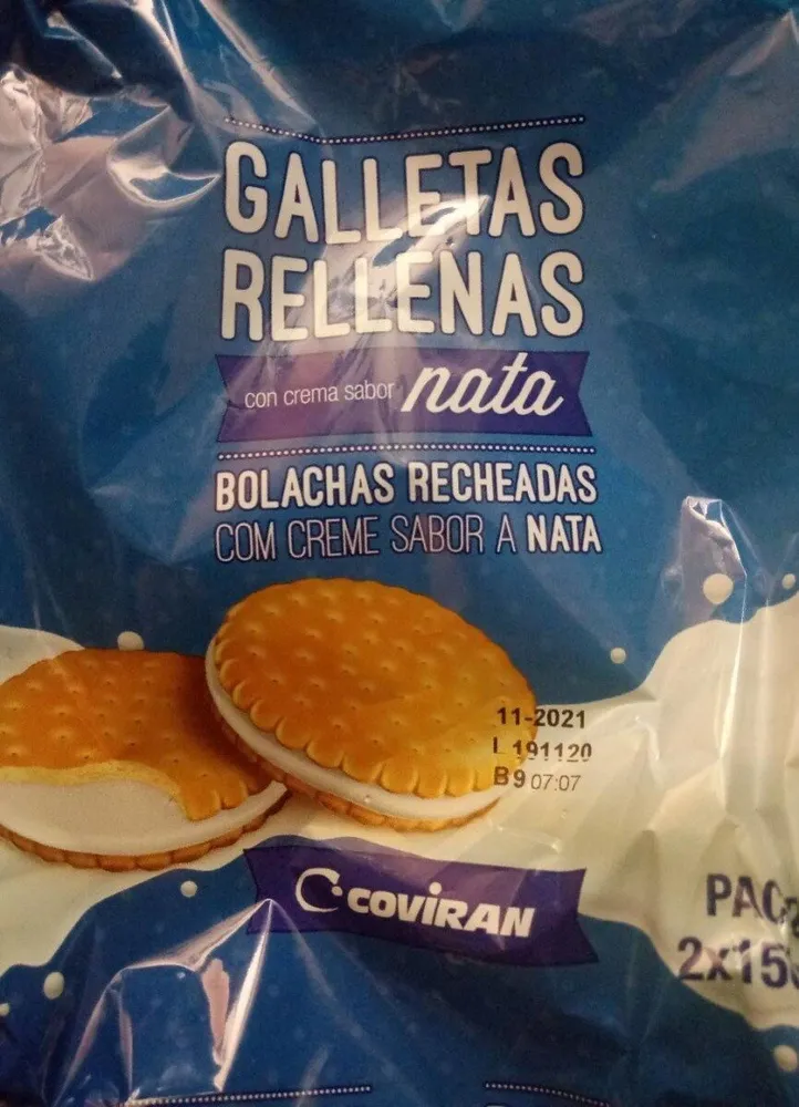Galletas rellenas con crema sabor nata