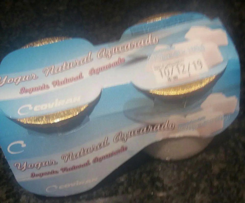 Yogurt natural azucarado