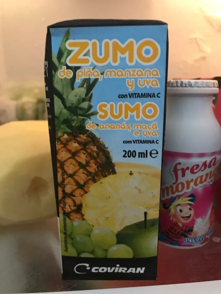 Zumo de piña, manzana y uva