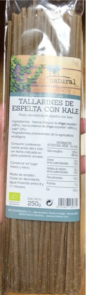Tallarines de espelta con kale