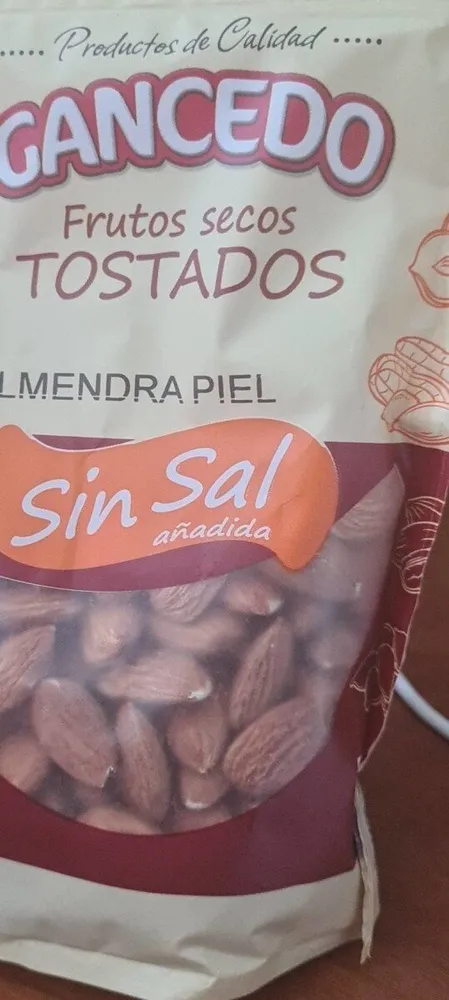 Almendras piel