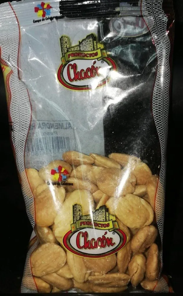 Almendra repelada frita