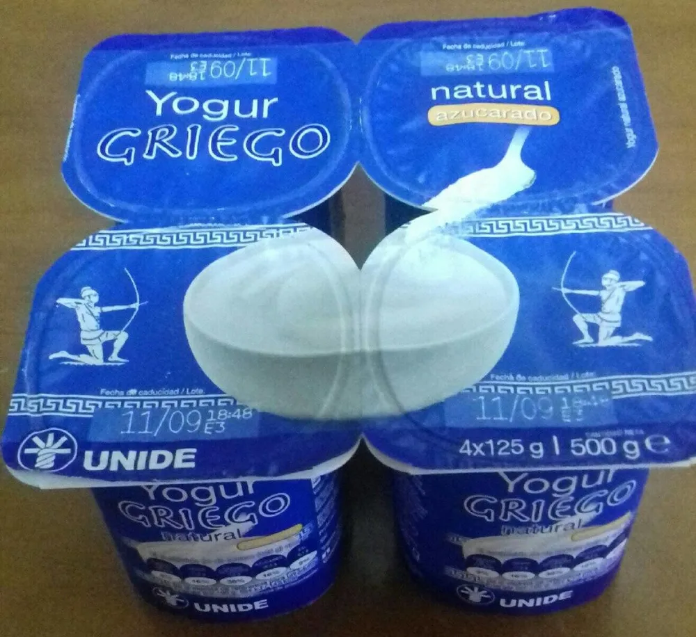 Yogur griego natural azucarado