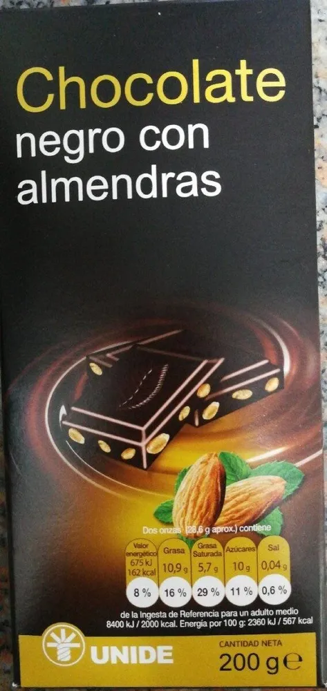 Chocolate negro con almendras
