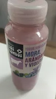 Yogur semi desnarado+fruta Mora, Arándanos y Violeta