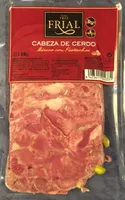 Cabeza de cerdo con pistachos