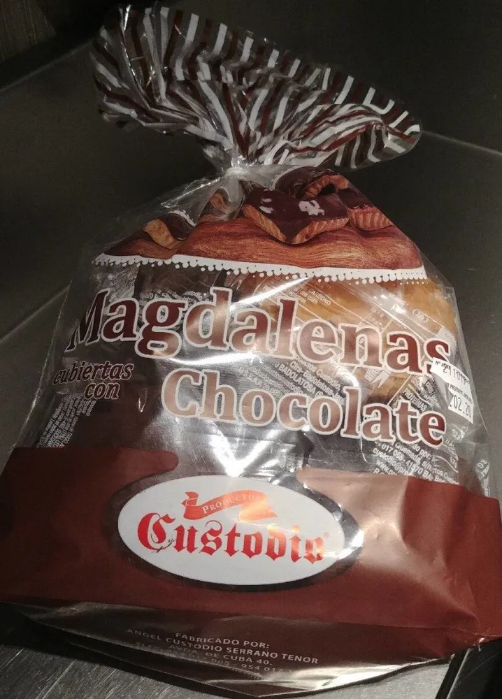 Magdalenas cubiertas con chocolate
