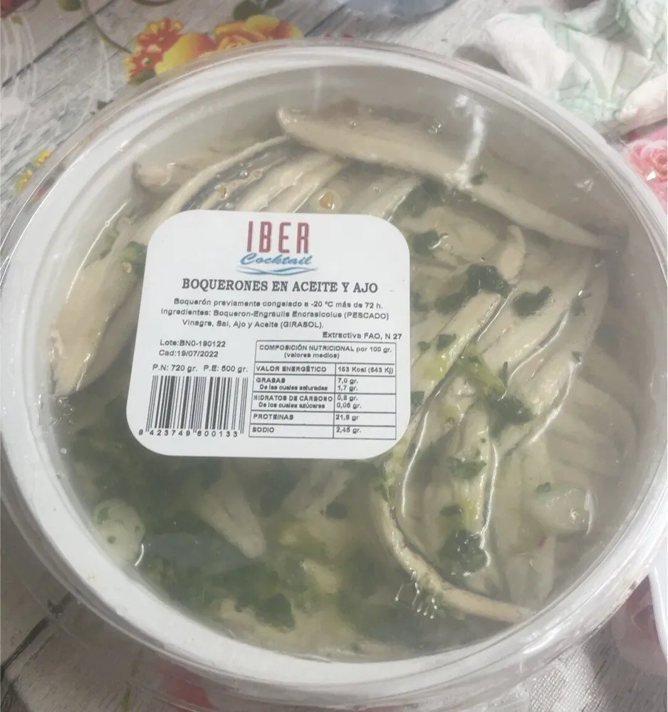 Boquerones en aceite y ajo