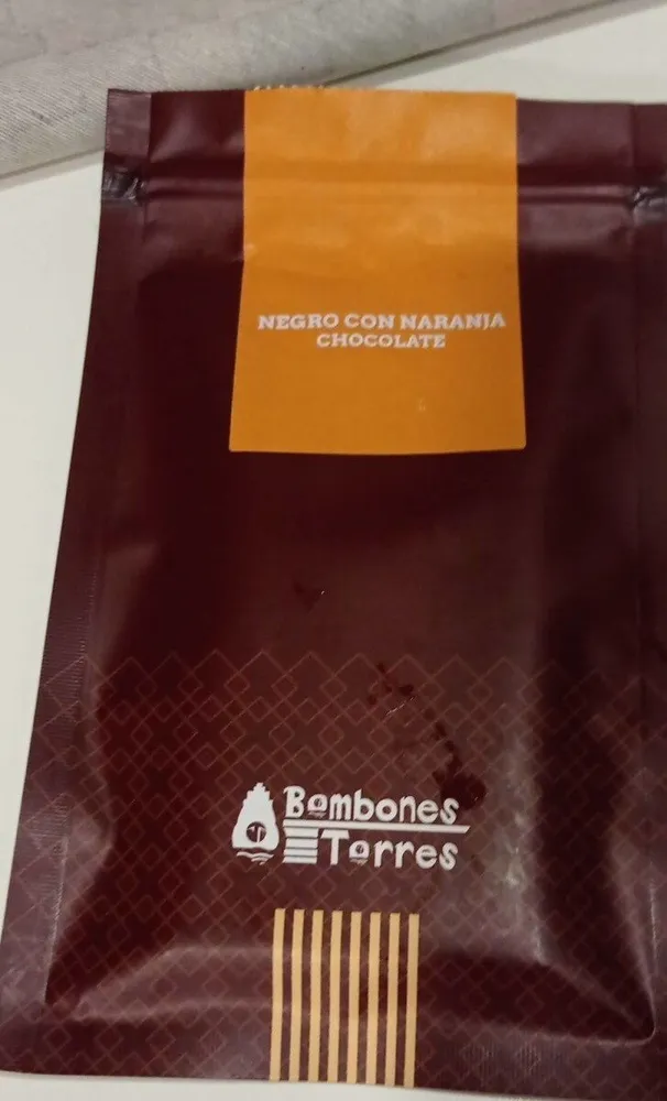 Chocolate negro con naranja