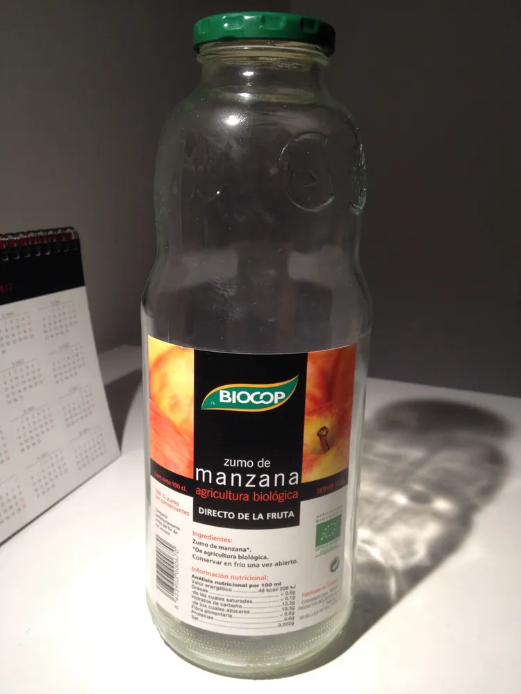 Zumo de manzana agricultura biológica