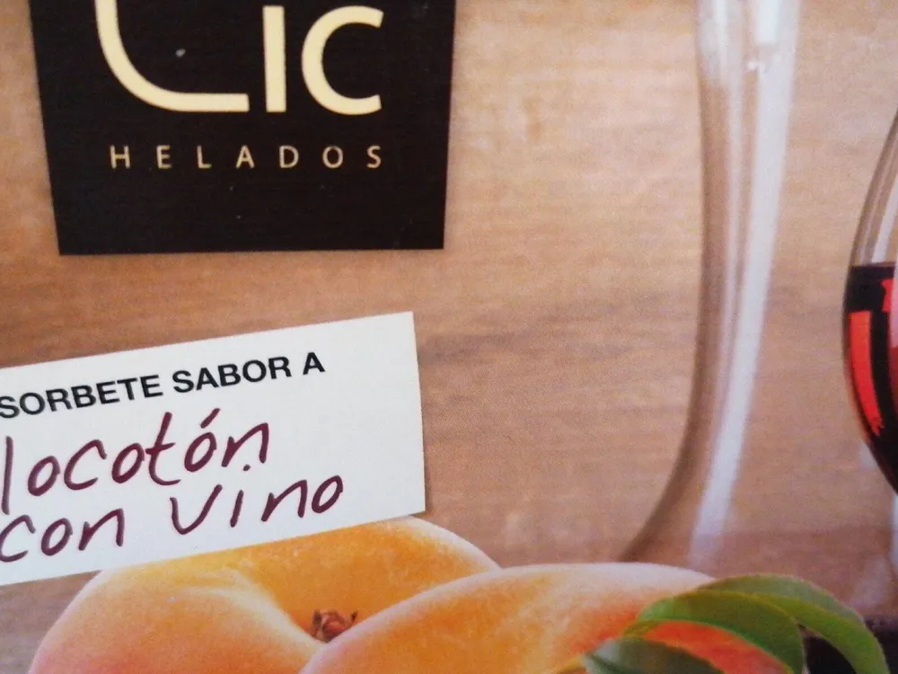 Sorbete sabor a melocotón con vino