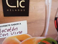 Sorbete sabor a melocotón con vino