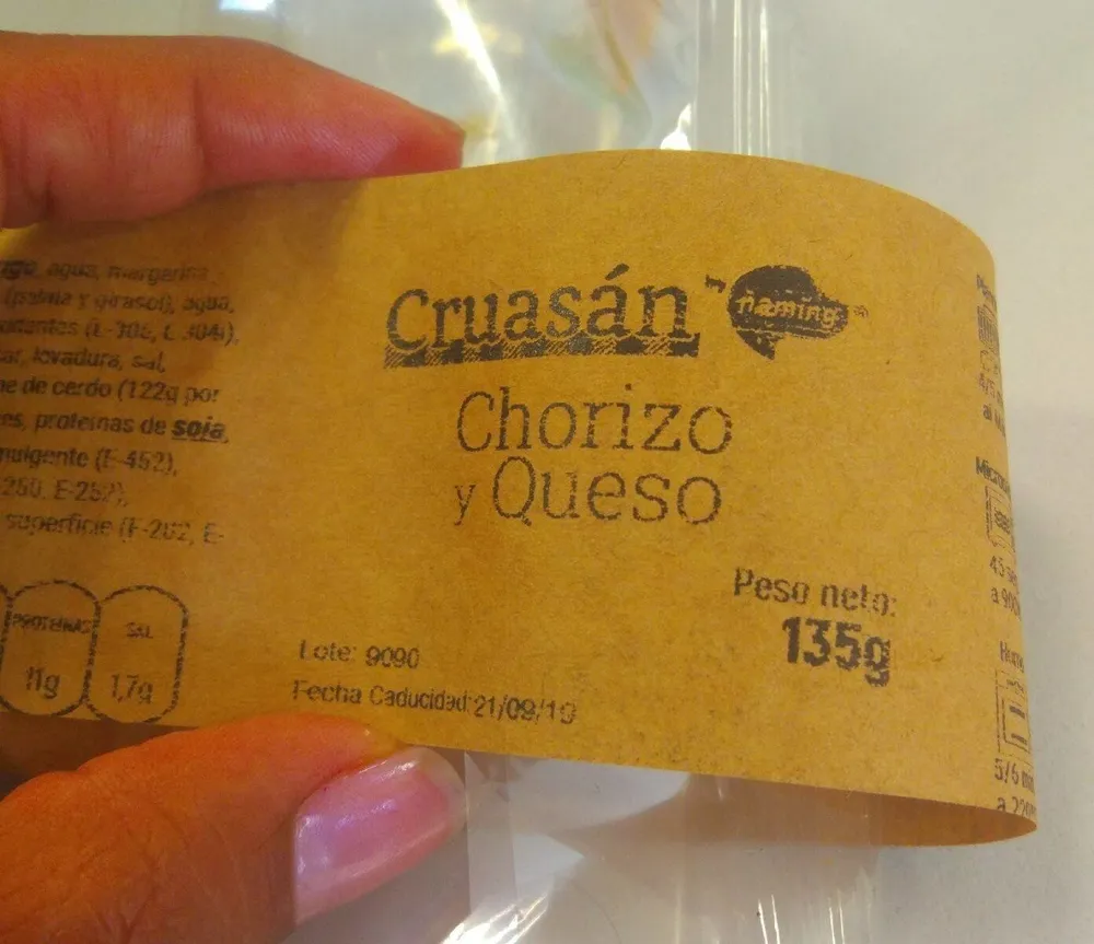 Cruasán chorizo y queso