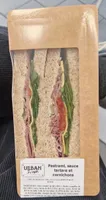 Sandwich Pastrami, sauce tartare et cornichons