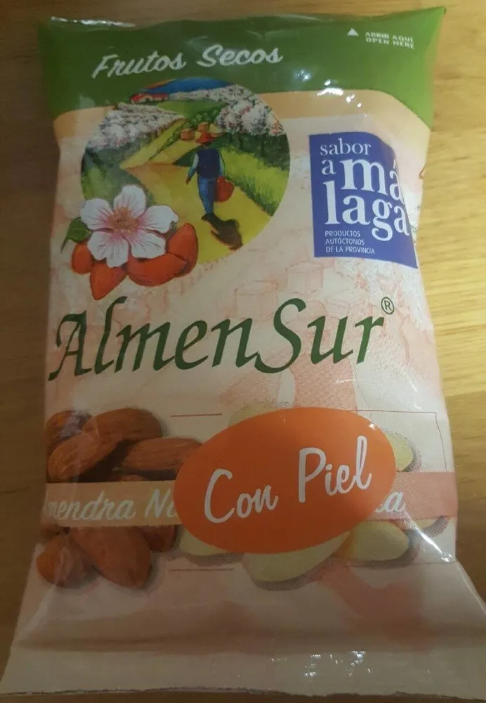 Almendra natural con piel