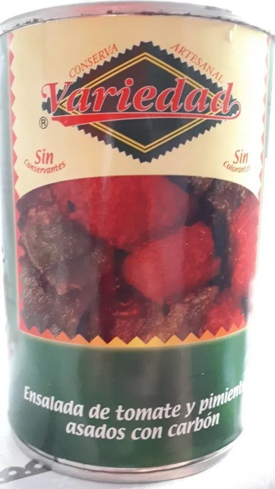 Ensalada de tomate y pimientos asados con carbón