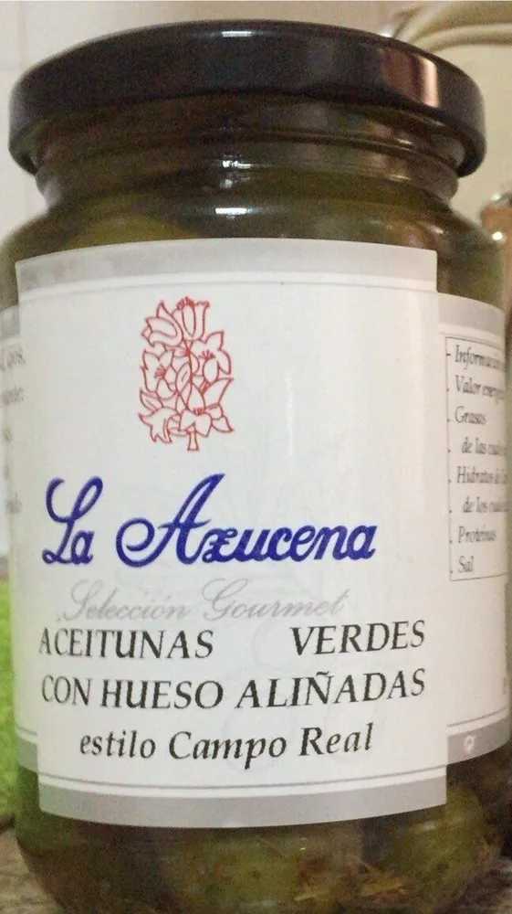 Aceitunas verdes con hueso aliñadas estilo campo real