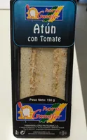 Sandwich de atún con tomate