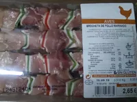 Brocheta de pollo marinado