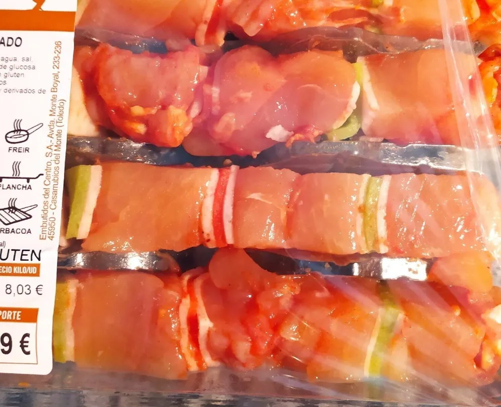 Brochetas pollo adobado