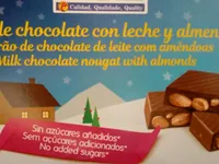 Turrón de chocolate con leche y almendras