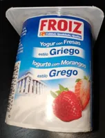 Yogur con fresas estilo griego