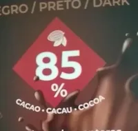 Chocolate negro con almendras