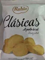 Patatas fritas clásicas al punto de sal