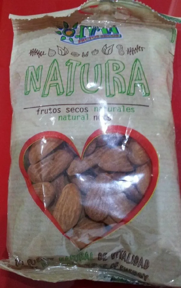 Almendra piel cruda
