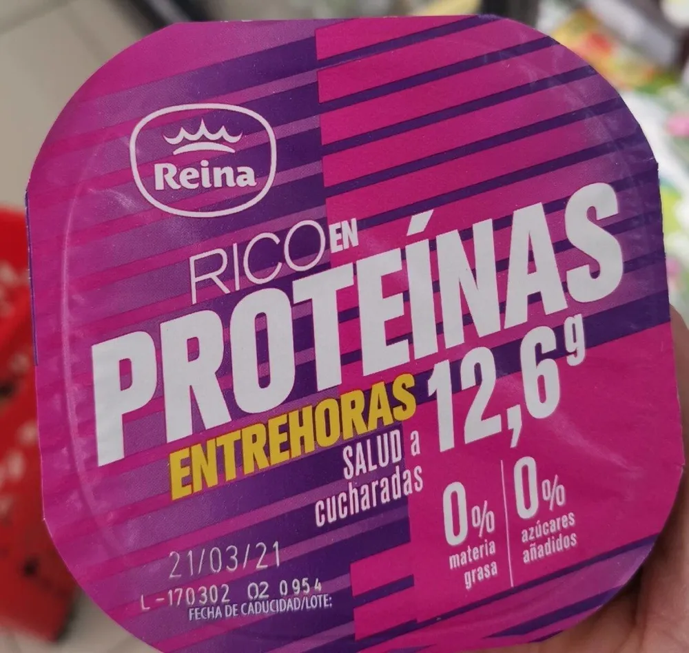Yogur rico en proteínas natural