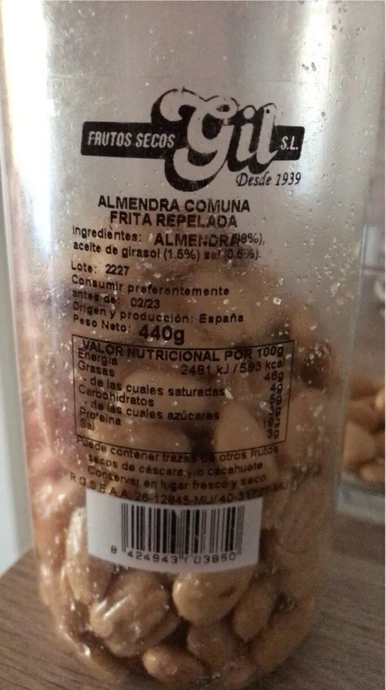 Almendra comuna frita