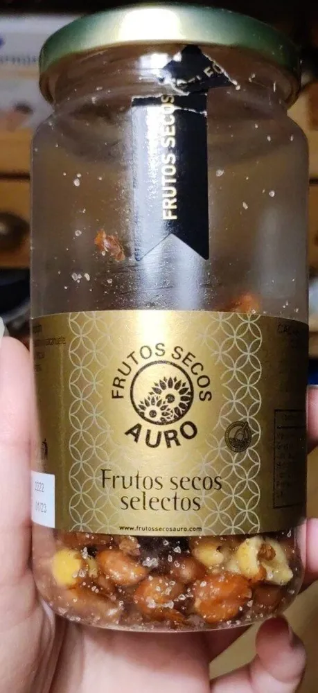 Cacahuete mondado con piel frito