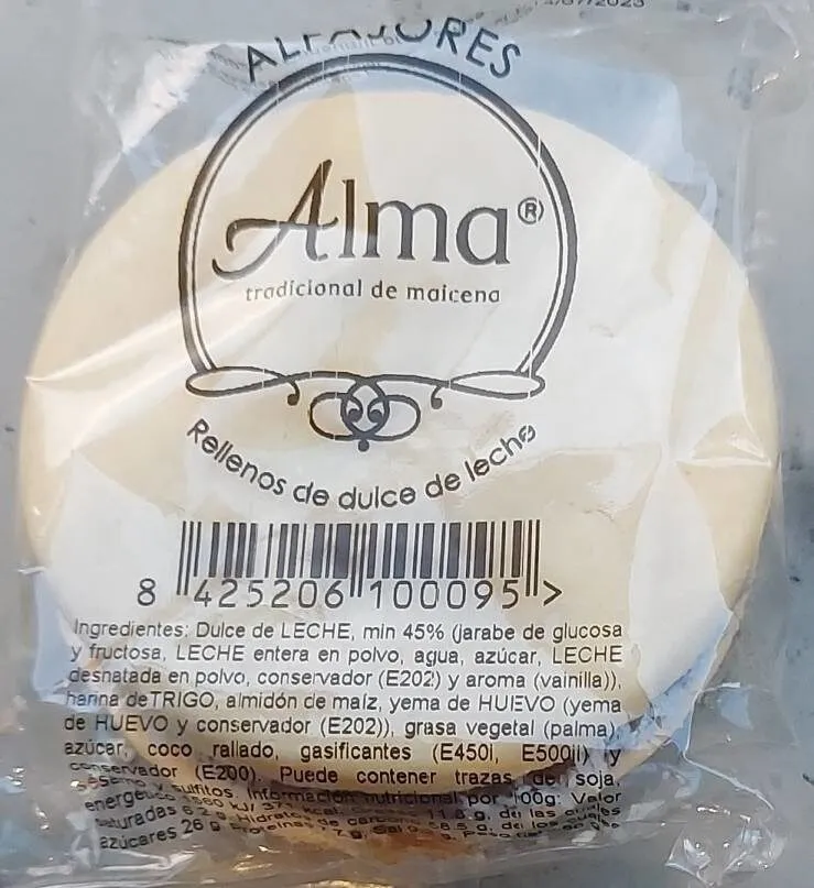 Alfajor relleno de dulce de leche