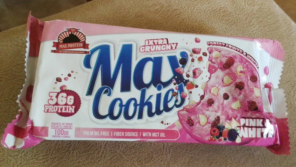 Max cookies pink and white