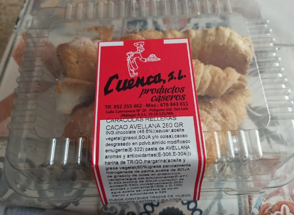 Caracolas rellenas de cacao y avellanas