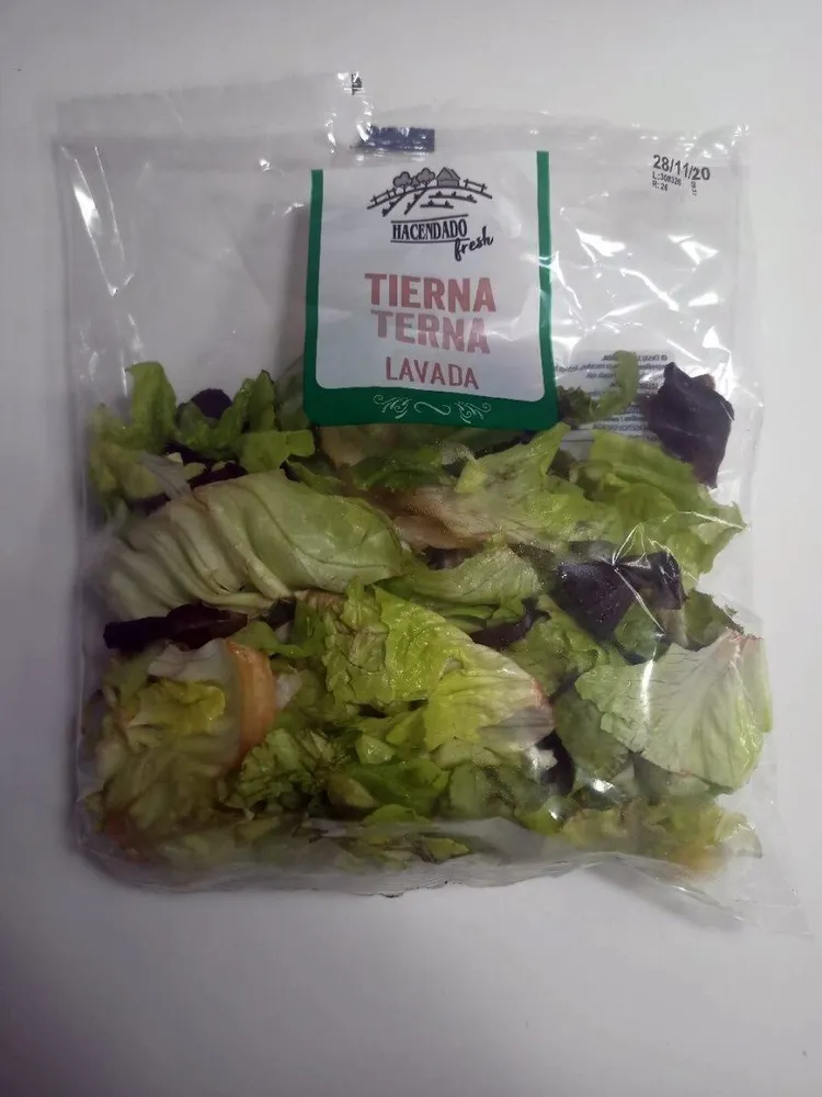 Ensalada tierna lavada