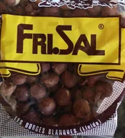 Avellana cruda con piel