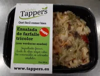 Ensalada de farfalle tricolor con verduras asadas