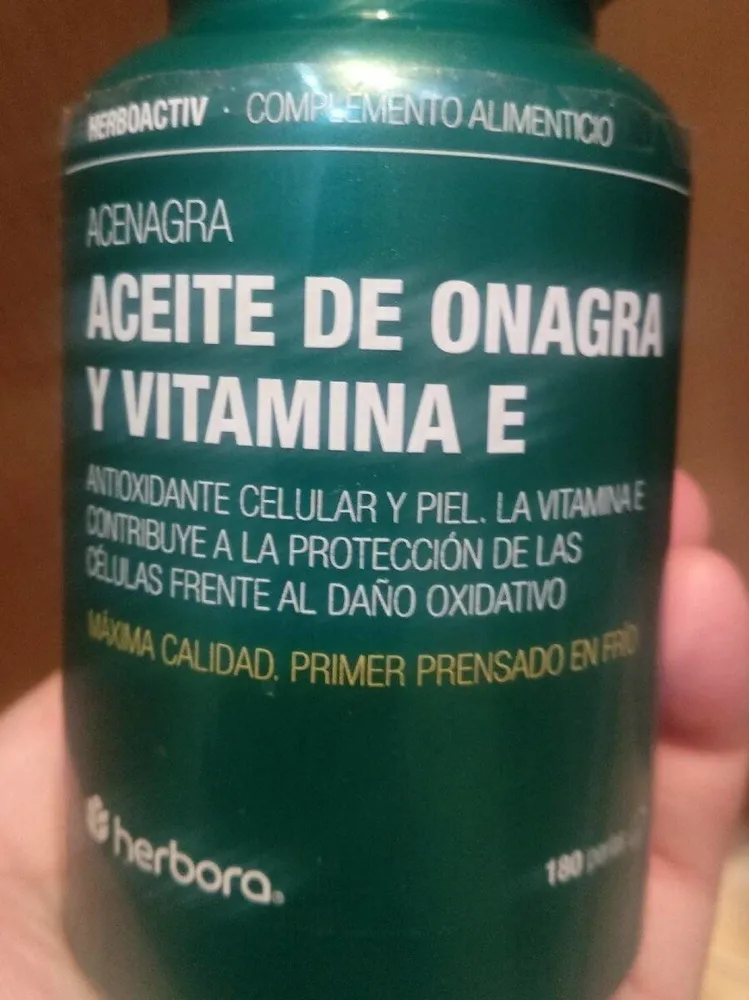 Aceite de Onagra y vitamina E