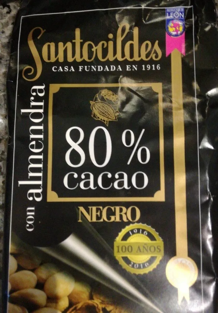 Chocolate negro 80% con almendra