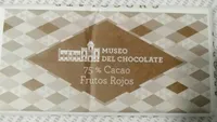 Chocolate 75% cacao con frutos rojos