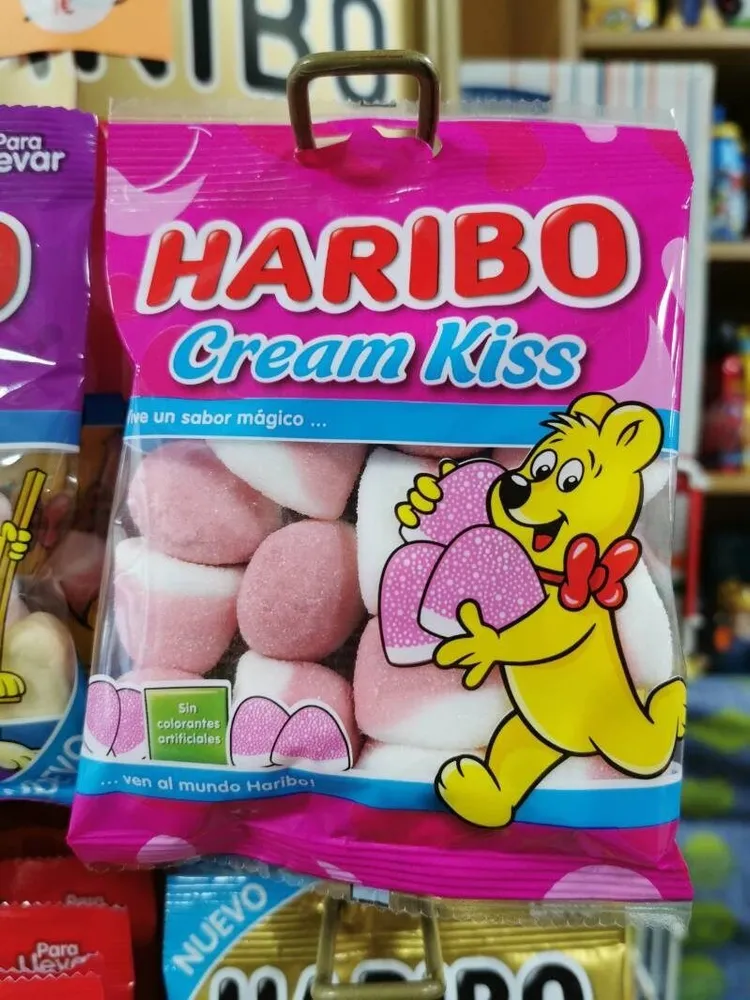 Cream Kiss