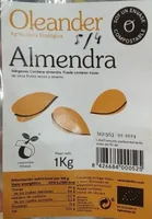 Almendra con piel