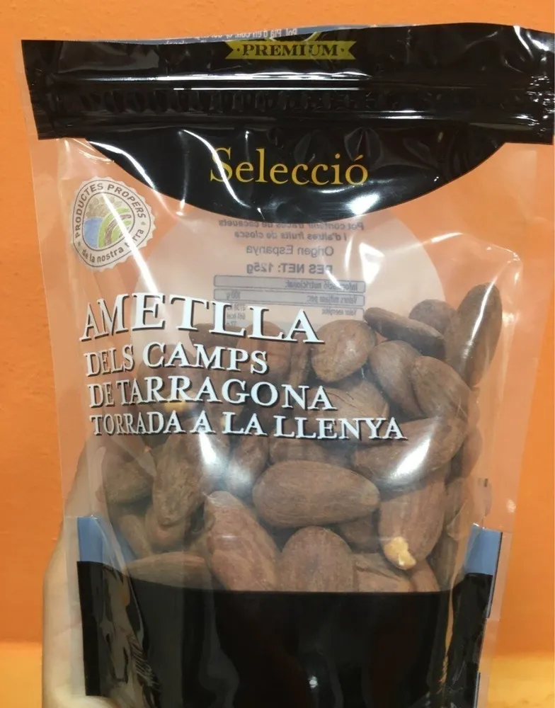 Almendras de campos de Tarragona